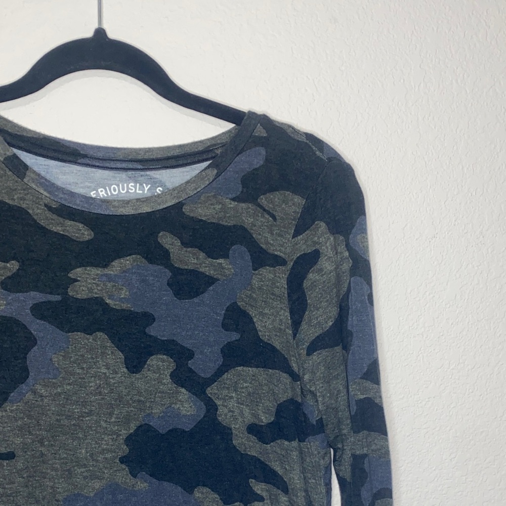 🪼Trendy Camo long sleeve top! - Picture 2 of 8